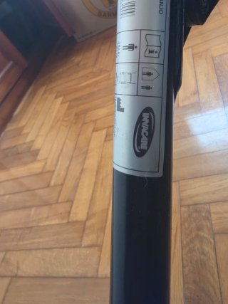 Andador con ruedas y asiento