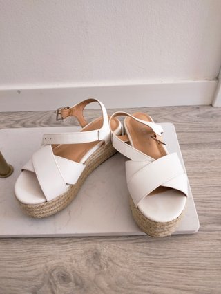 Sandalias Alpargatas blancas con tiras