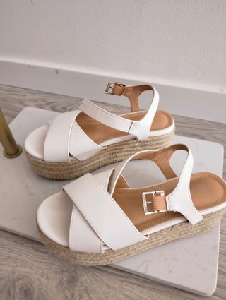 Sandalias Alpargatas blancas con tiras