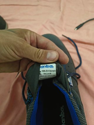 Zapatos de trabajo Anibal negros y azules