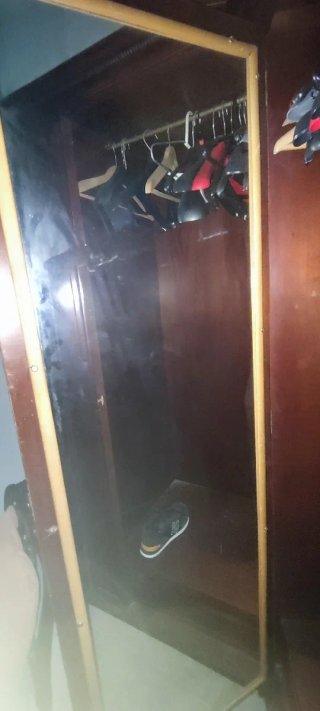 Dormitorio clásico madera marrón