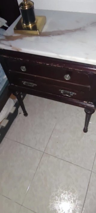 Dormitorio clásico madera marrón