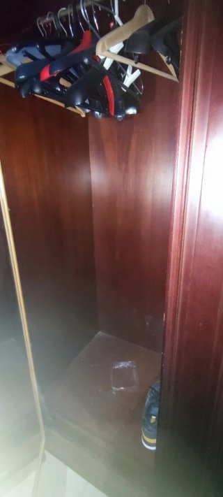 Dormitorio clásico madera marrón