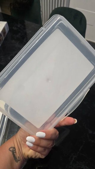 Contenitore per alimenti in plastica