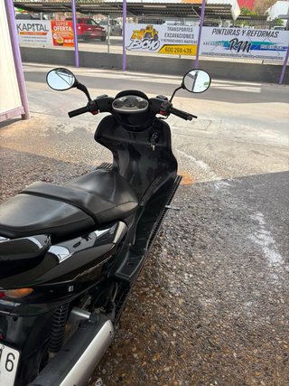 Yamaha Majesty 125 Negra
