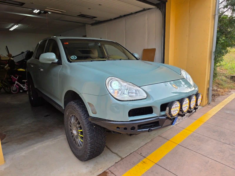 Porsche Cayenne 2004 - foto 1