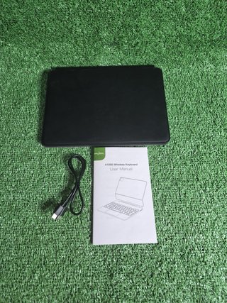 Funda con teclado para tablet negro GOOJODOQ NUEVO