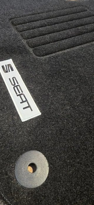 Kit alfombrillas velour  SEAT Leon Ibiza Mercedes