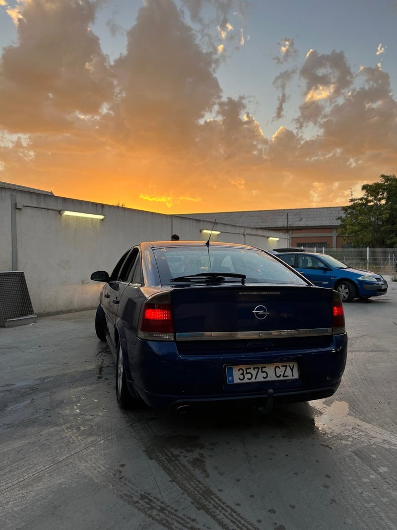 Opel Vectra 2004 - foto 1