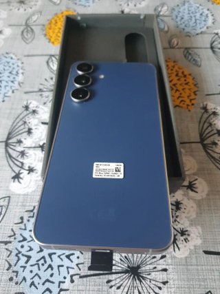 Samsung Galaxy S25 FE azul 128gb 8 RAM SIN USO