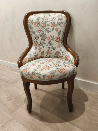 Silla vintage floral madera y tela