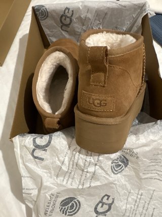 Botas UGG Classic Ultra Mini Plataforma Marrón Tal