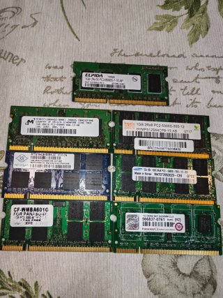 6x Módulos RAM DDR2 1GB + 1x DDR3 1GB