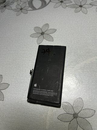Batería iPhone 13 74%