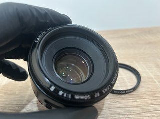Canon EF 50mm f/1.8 II + Filtro SKY 52mm
