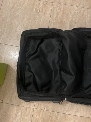 Maleta de cabina Eastpak con ruedas