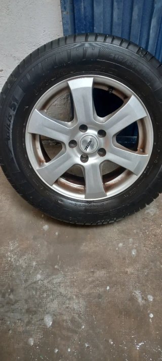 Llantas Mercedes Viano