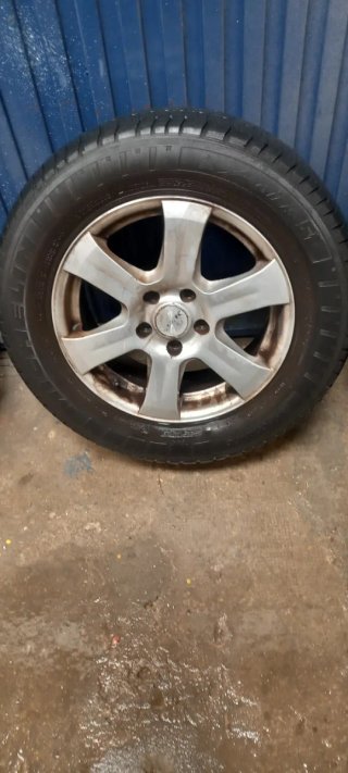 Llantas Mercedes Viano