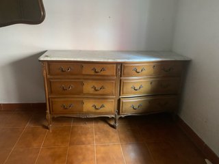 Cómoda clásica madera y mármol