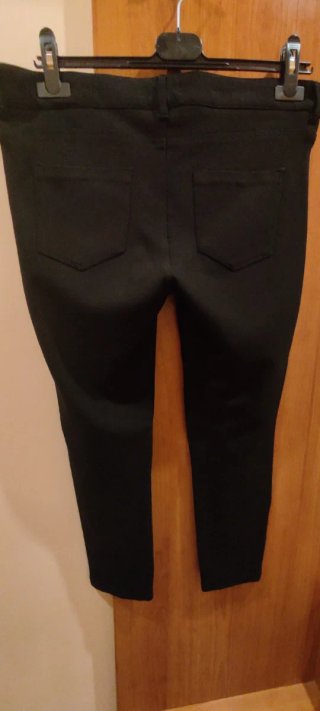 Pantalón negro pitillo algodón