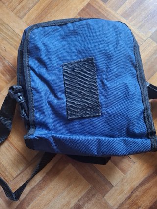 Bolso bandolera azul con estrella