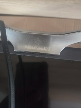 Televisor Samsung Negro y Plateado 32 pulgadas