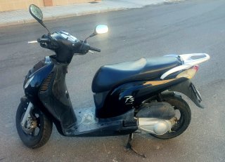 Honda PS125i Scooter Negra...itv ok julio 2028