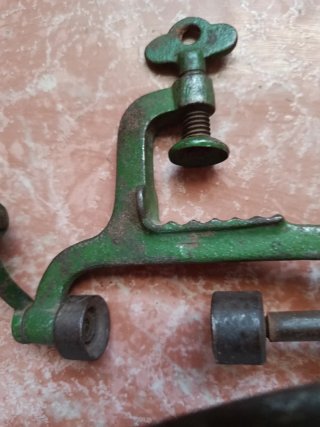 Máquina antigua para cartuchos