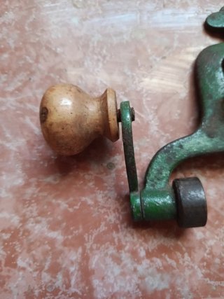 Máquina antigua para cartuchos