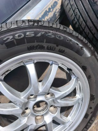 Llantas sin neumático Toyota Prius Plus