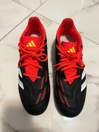 Lote Adidas: Botines, Camiseta y Medias