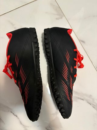 Lote Adidas: Botines, Camiseta y Medias