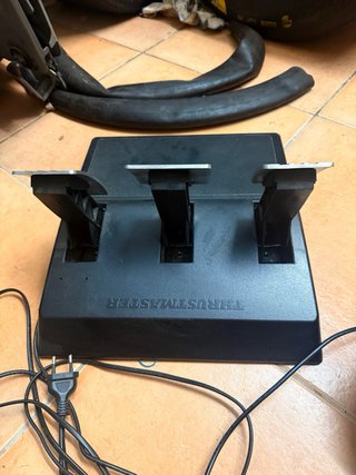 Volante Thrustmaster T300