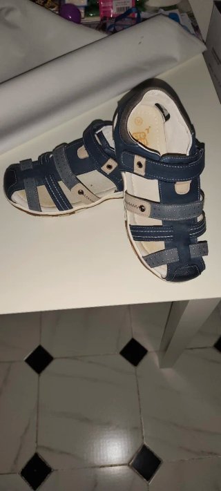 Sandalias niño azul y beige