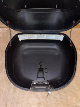 Baúl Givi Monolock E370 39L Negro