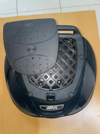 Baúl Givi Monolock E370 39L Negro
