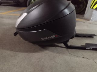 Baúl Moto Shad SH48 + Soportes Kawasaki Z650