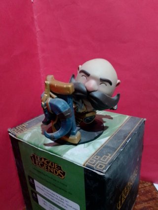 Figuras League of Legends Braum y Lulu