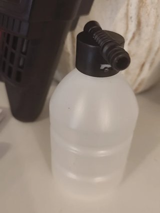 Pistola hidrolavadora con dos baterías (NUEVA)