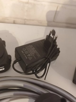 Pistola hidrolavadora con dos baterías (NUEVA)