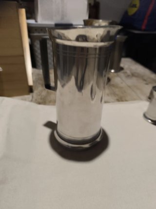 Juego de jarras medidoras de estaño