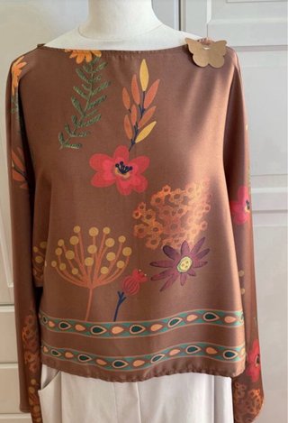 Conjunto falda y casaca estampado floral