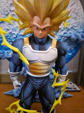 Figura Vegeta SSJ3