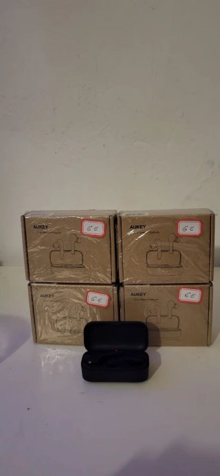 Auriculares Bluetooth Aukey Nuevos 6€