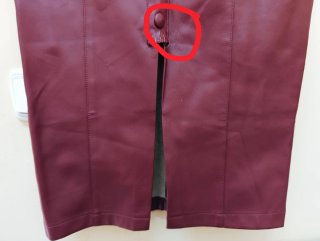 Falda midi polipiel burdeos