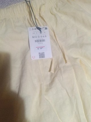 Pantalón Bershka amarillo verano