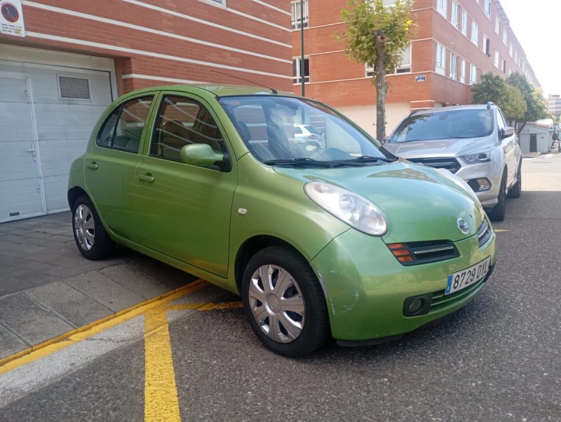 Nissan Micra 2004 - foto 1
