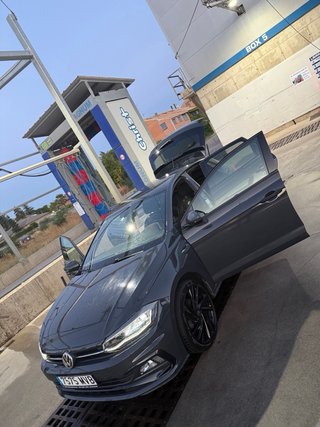 Volkswagen Polo R-line 2019 whtsap 642160829