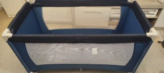 Cuna de viaje azul marca Asalvo
