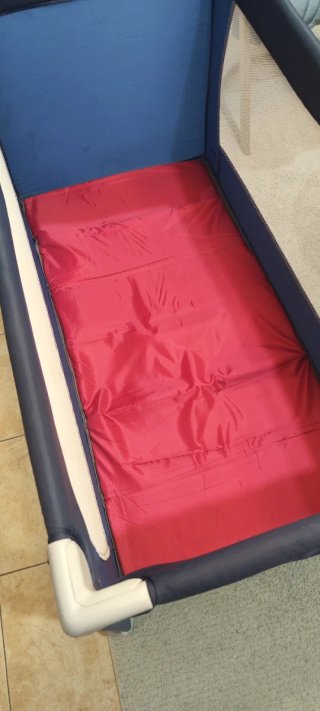 Cuna de viaje azul marca Asalvo